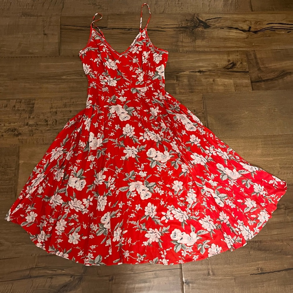 Lulus Red Floral Print Midi Dress - Picture 4 of 7
